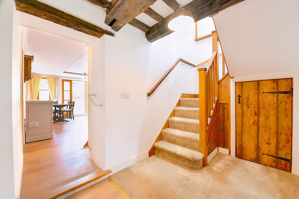 Entrance Hallway- click for photo gallery